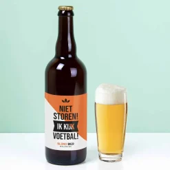 Bierfles Niet storen ik kijk voetbal (750 ml)