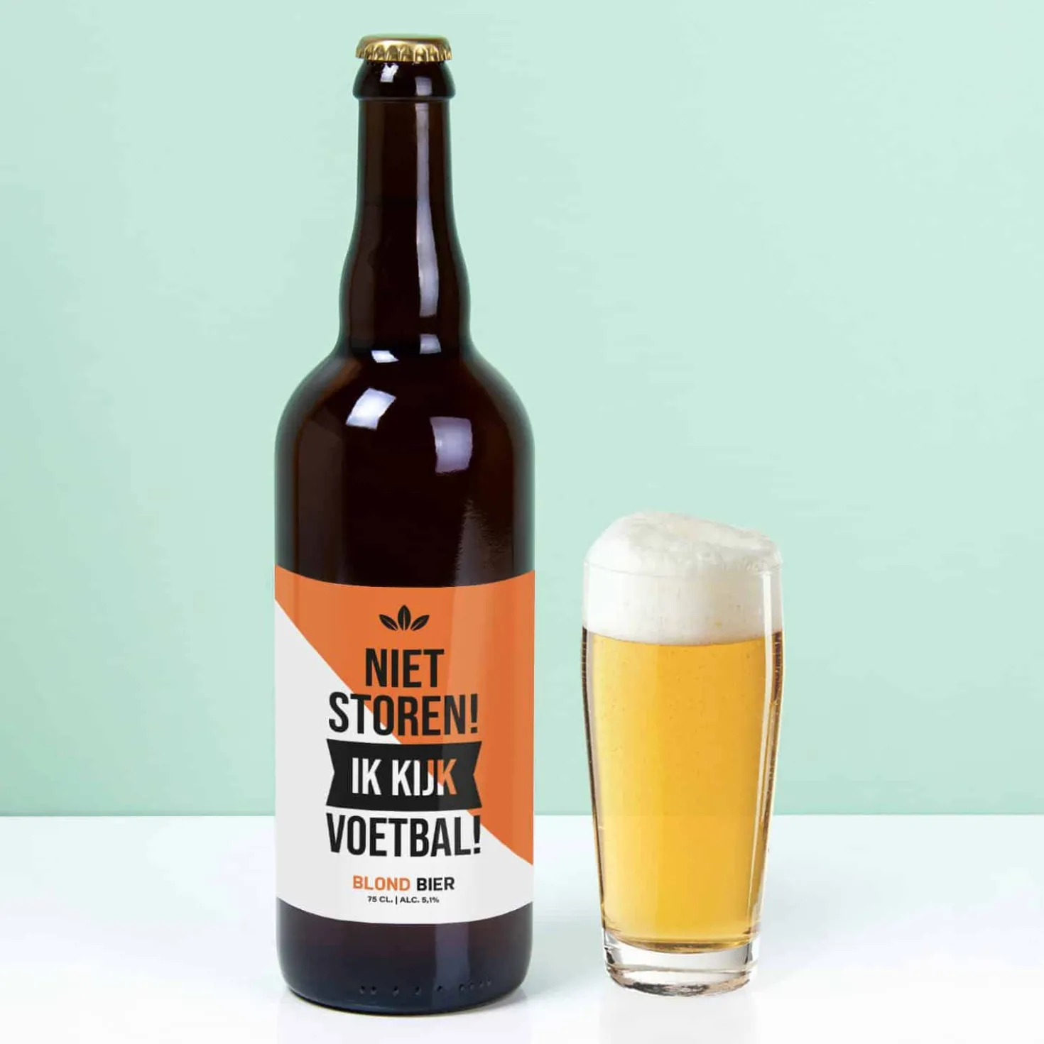 Bierfles Niet storen ik kijk voetbal (750 ml)