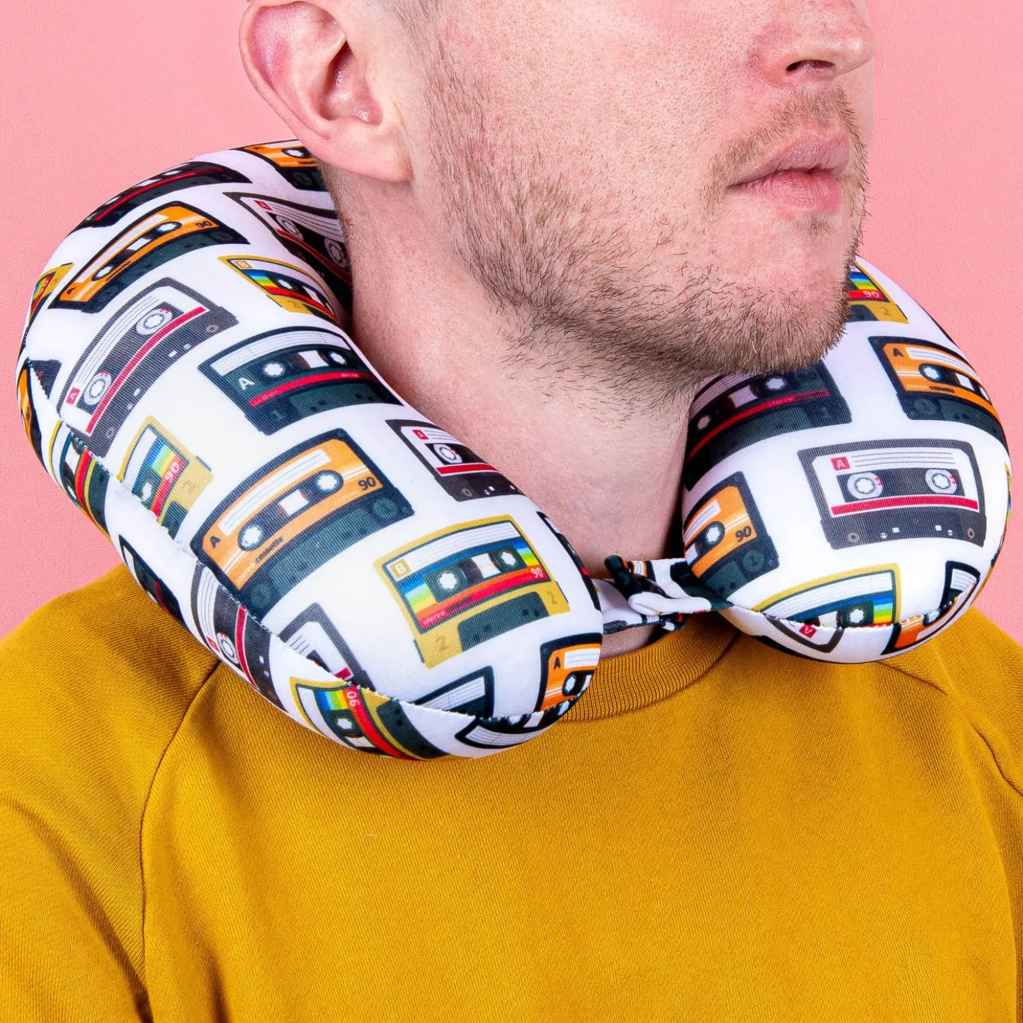Cassettebandjes nekkussen
