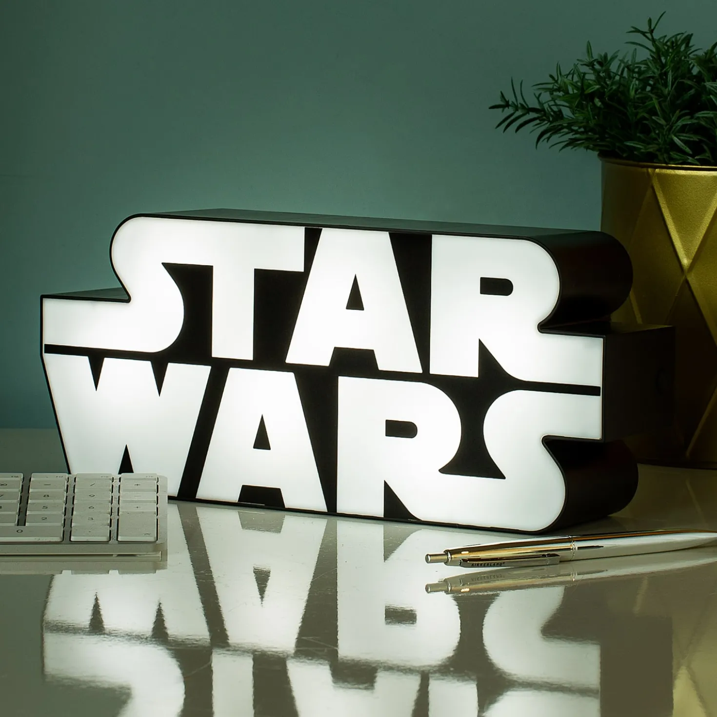 Disney Star Wars Logo lamp