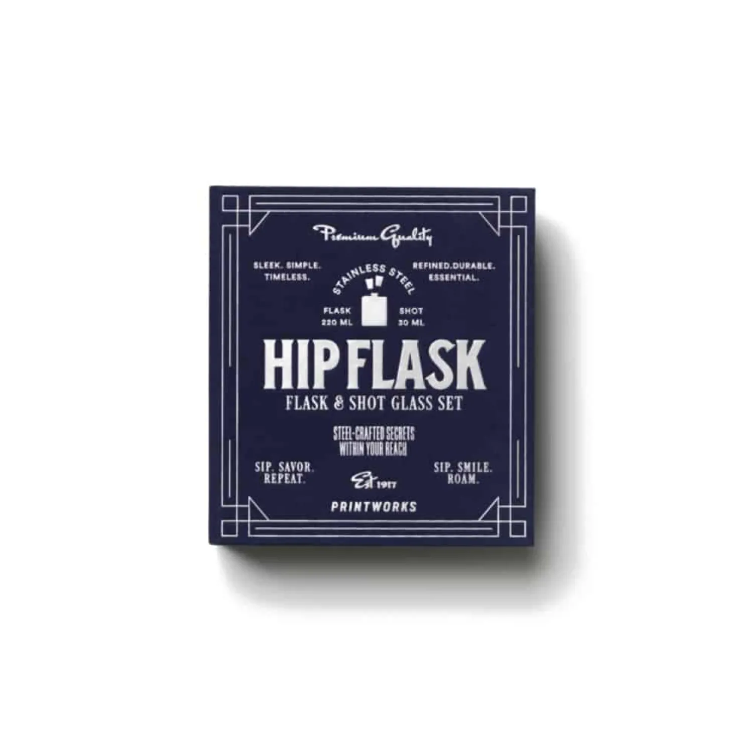 Essentials boek met heupflacon en shotglaasjes