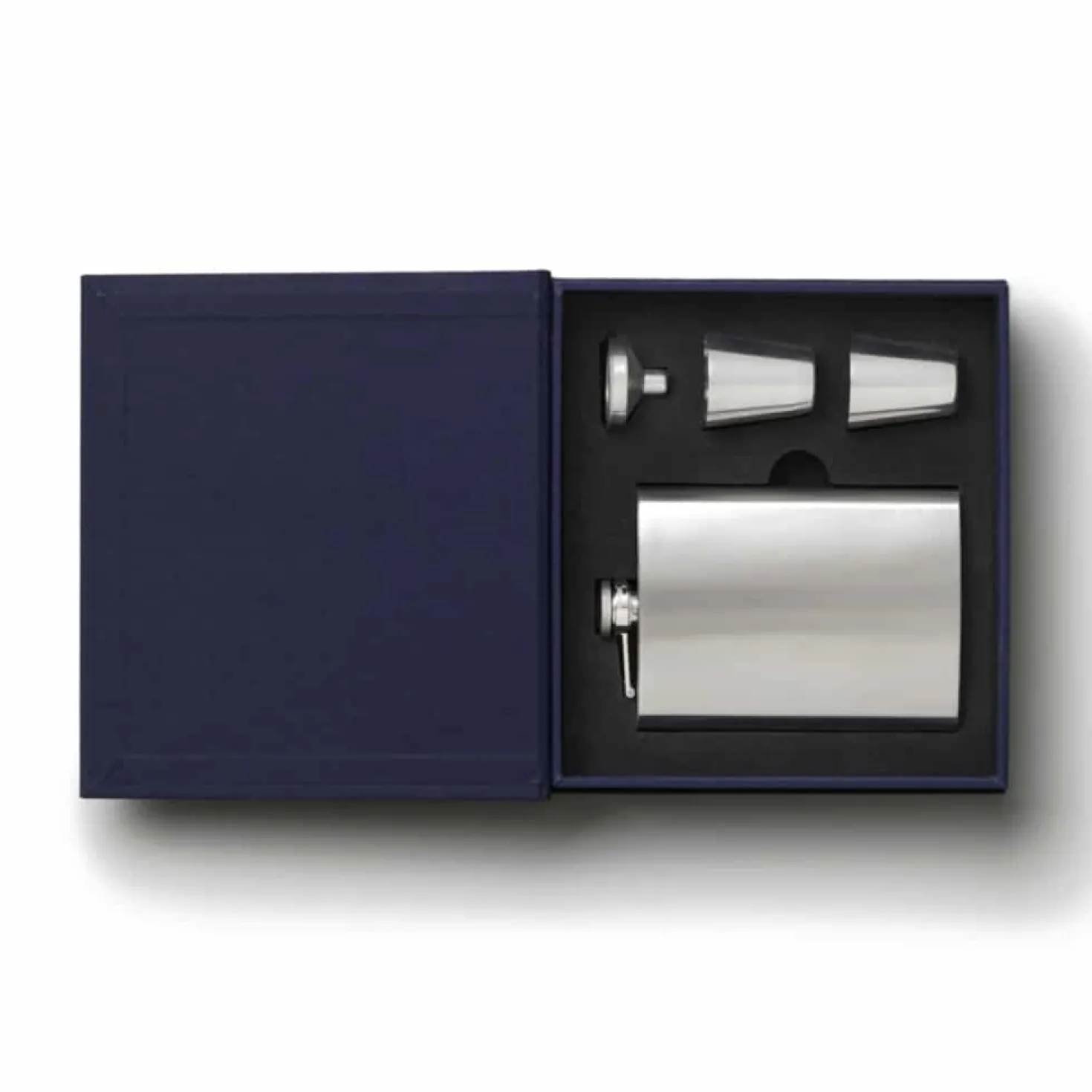 Essentials boek met heupflacon en shotglaasjes