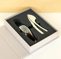 Essentials boek met knoflook tools