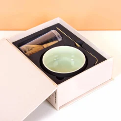 Essentials boek met matcha tools