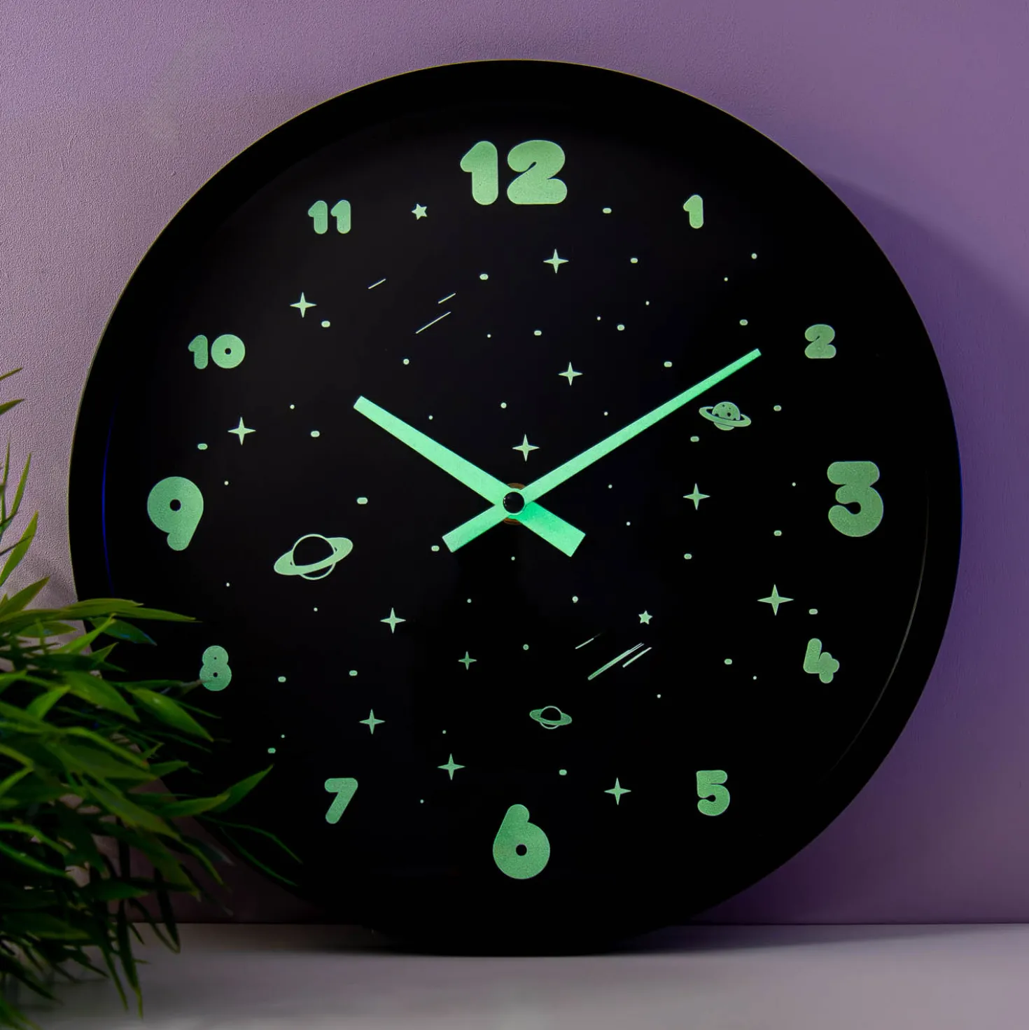 Glow in the dark ruimteklok