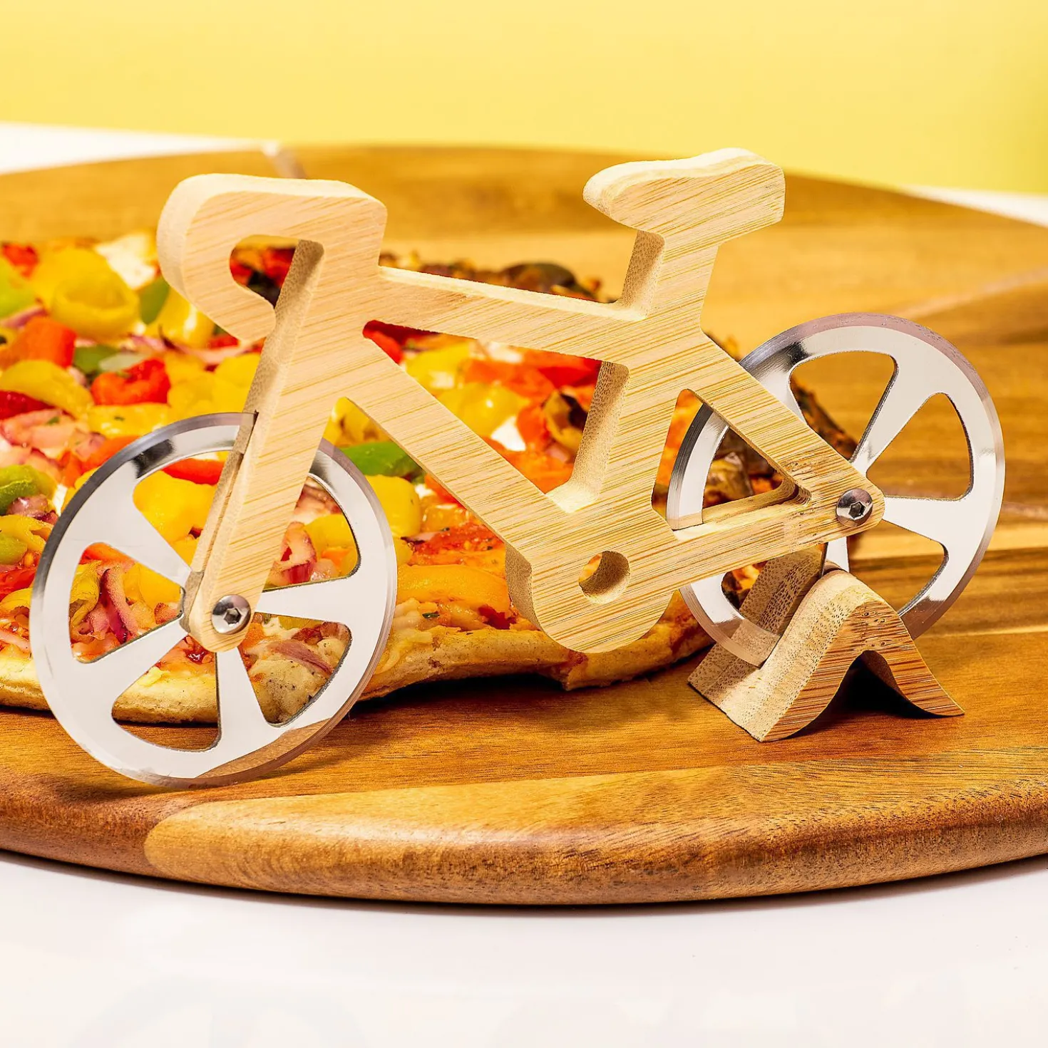 Houten fiets pizzasnijder