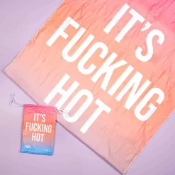 It’s Fucking Hot strandlaken