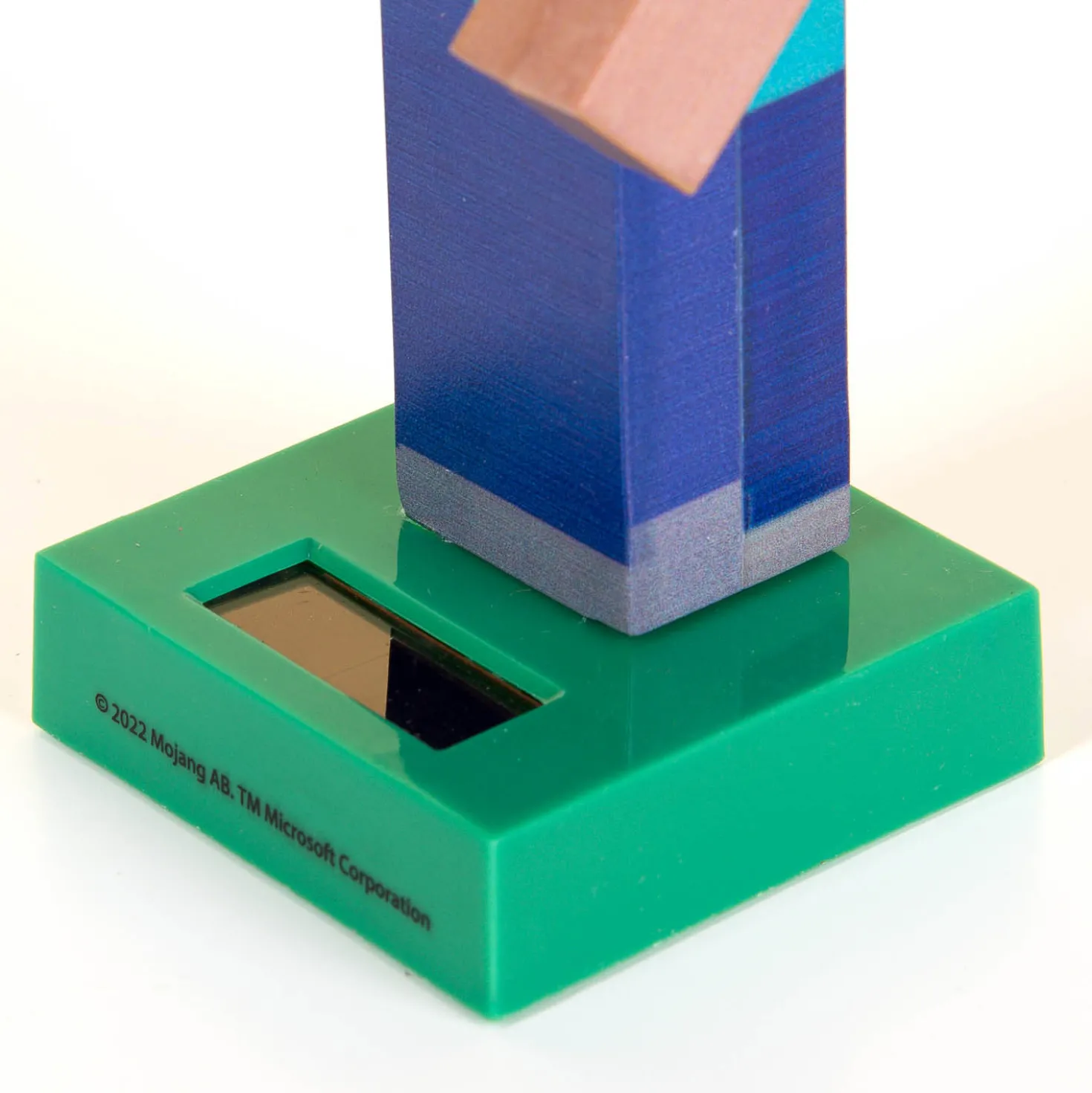 Minecraft Steve poppetje op zonne-energie