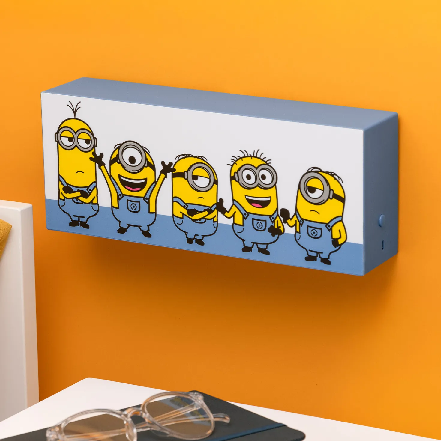 Minions lamp