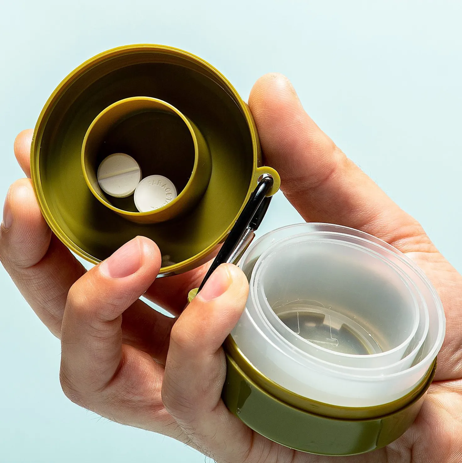 Opvouwbaar glas met medicatievakje