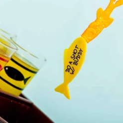 Vis drankspel met shotglaasjes