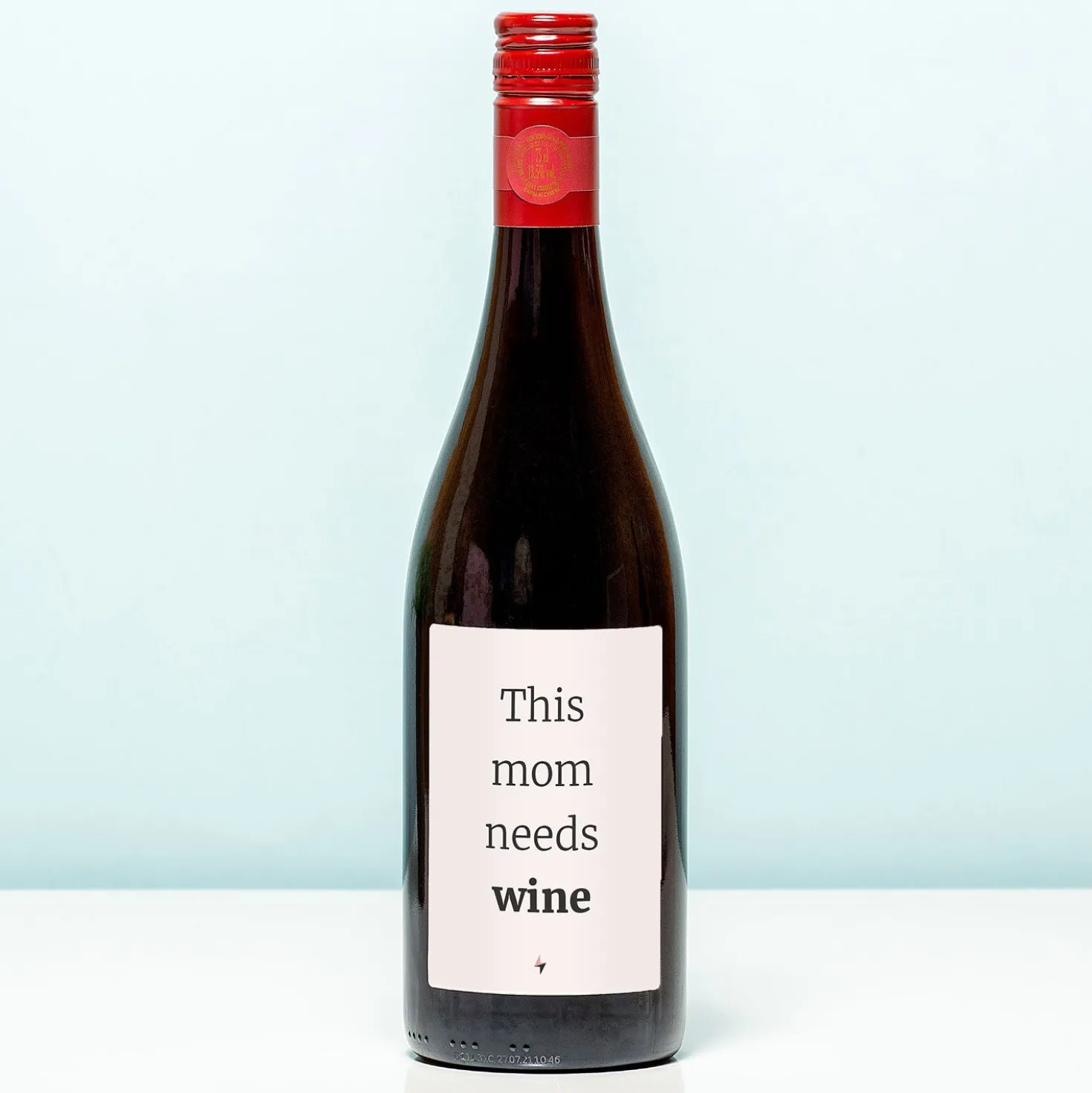 Wijnfles This mom needs wine